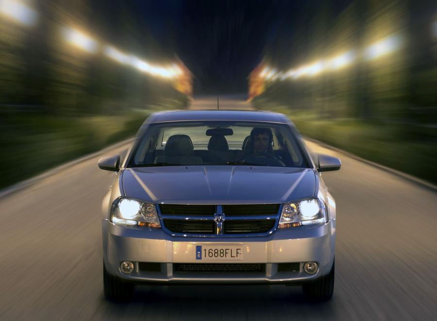  Dodge Avenger 2007 года  (фото 12 из 30)